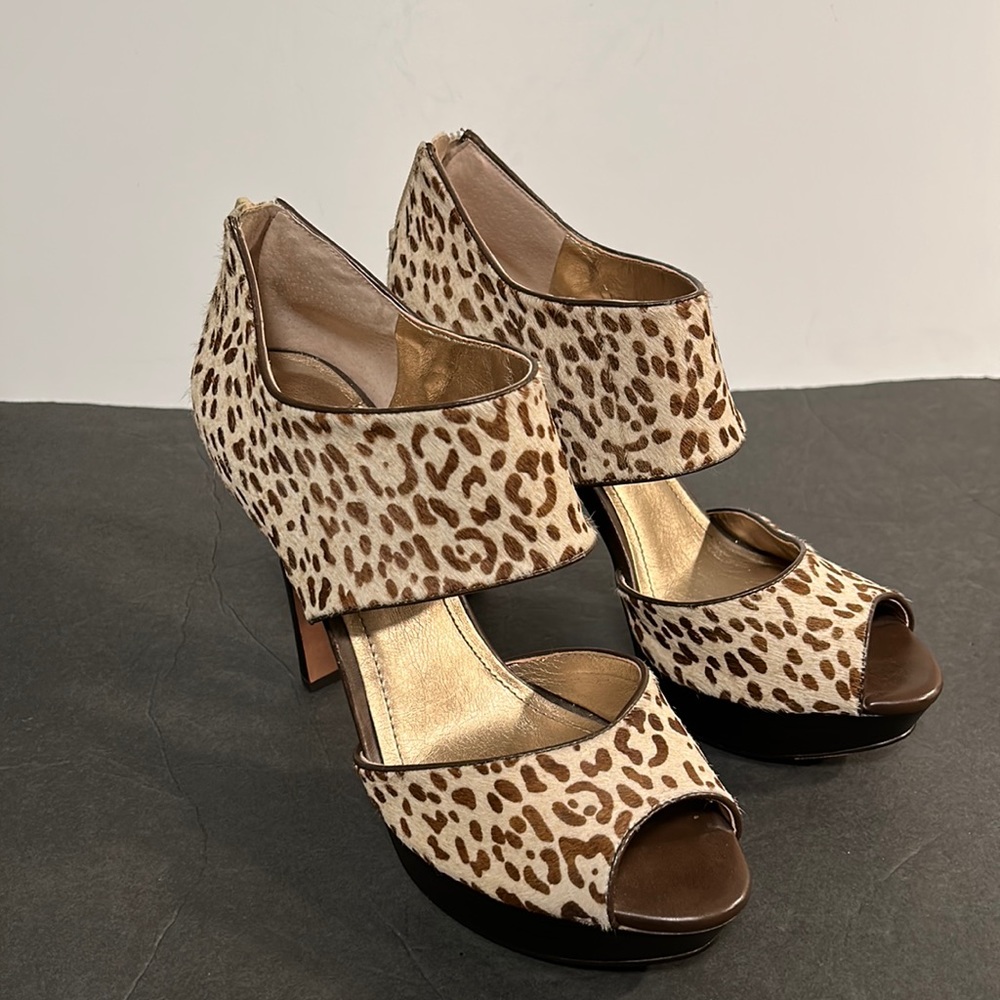 New BCBGeneration Halara Peep Toe Platform Heel Size 10B 40